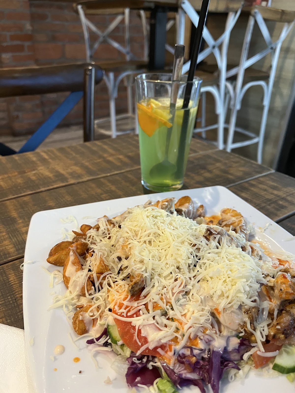 Grillezett hús saláta